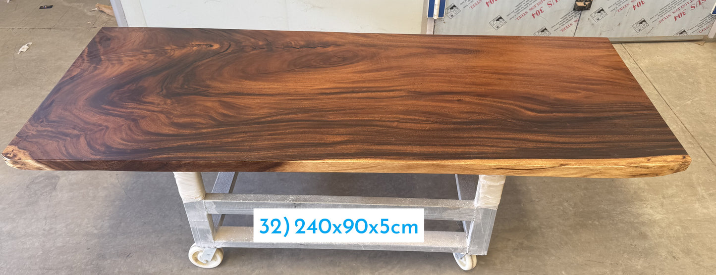 Table number 32 (240x90cm)