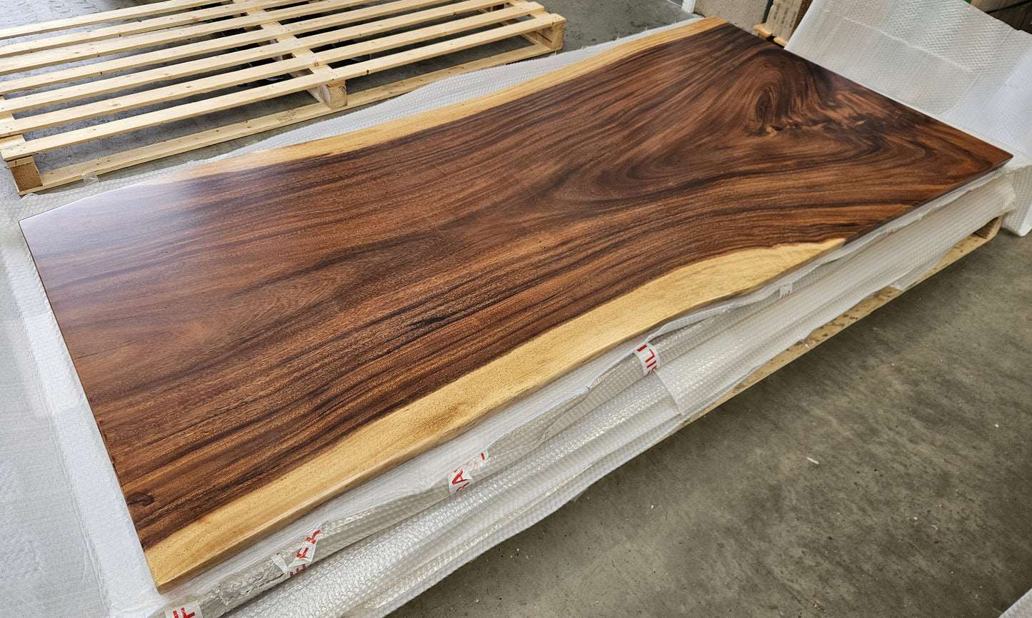 Table number 10 (240x110cm)