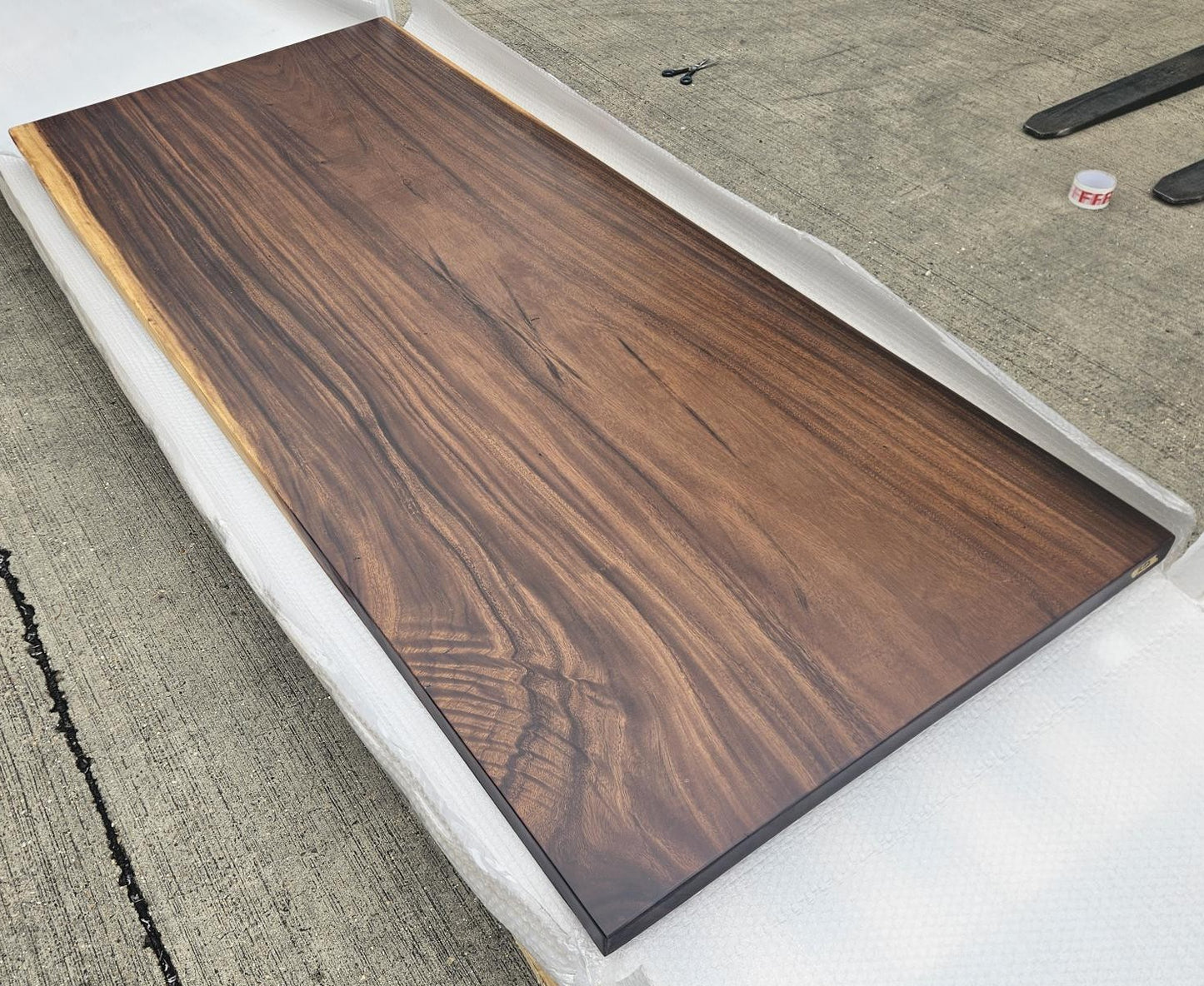 Table number 10 (206x89cm)