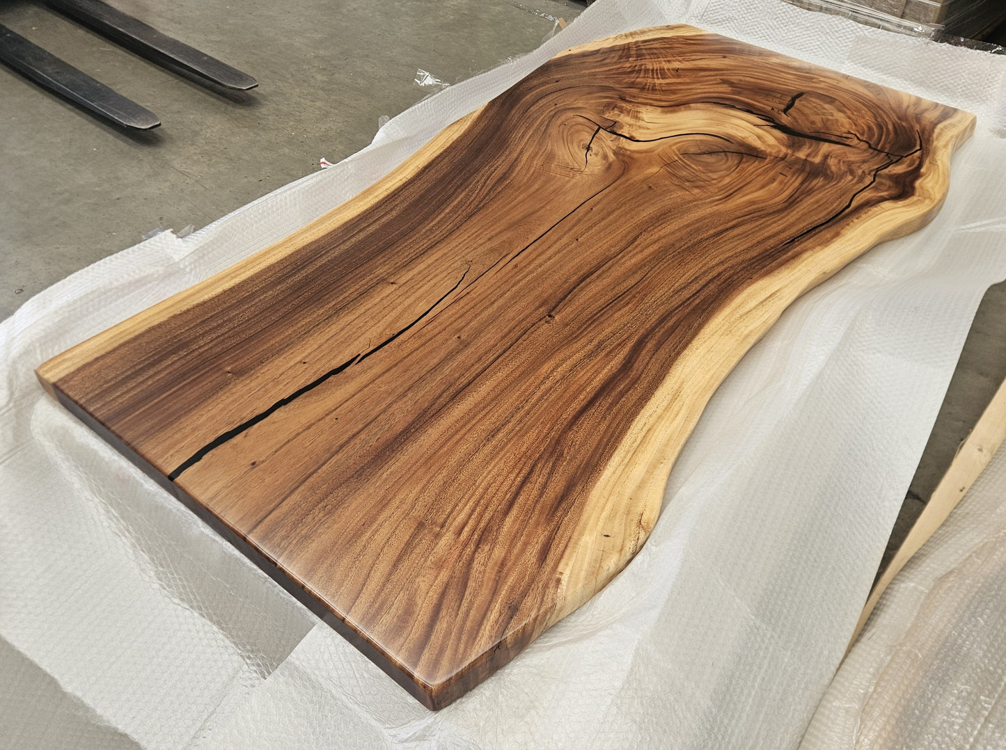 Table number 10 (211x100cm)