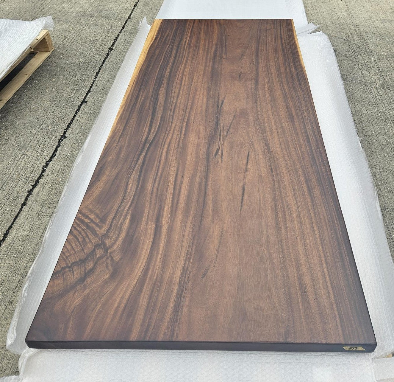 Table number 10 (206x89cm)