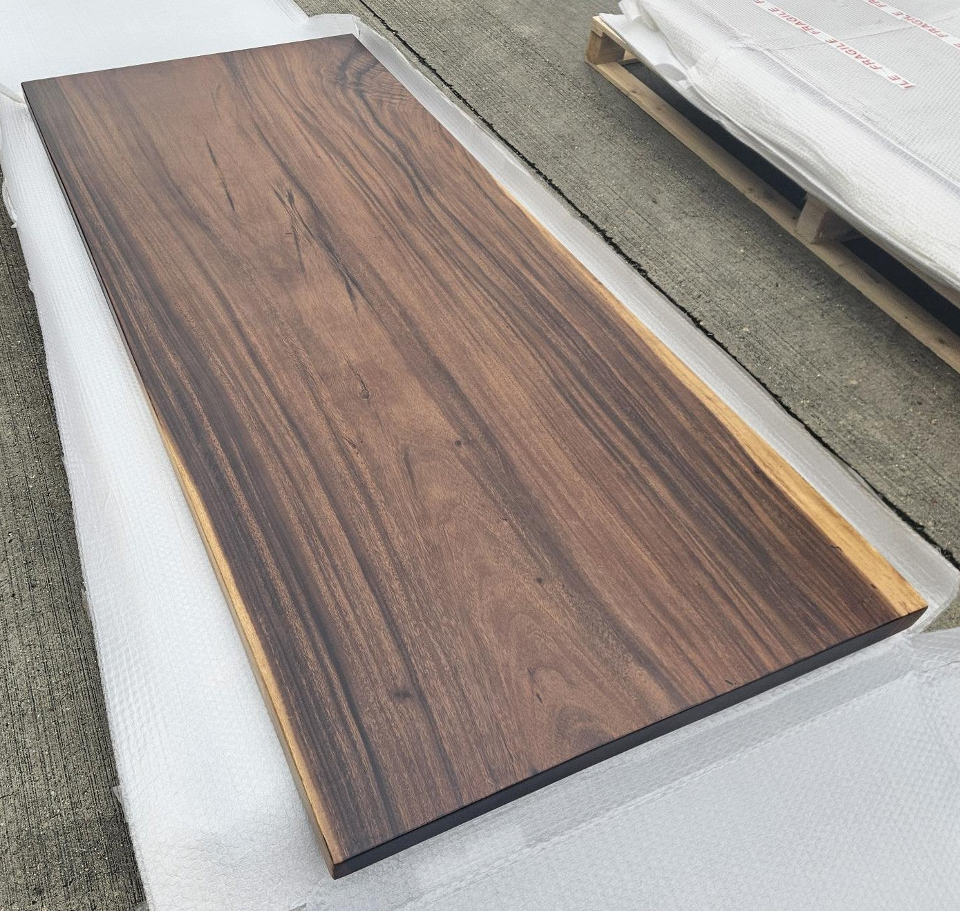 Table number 10 (206x89cm)