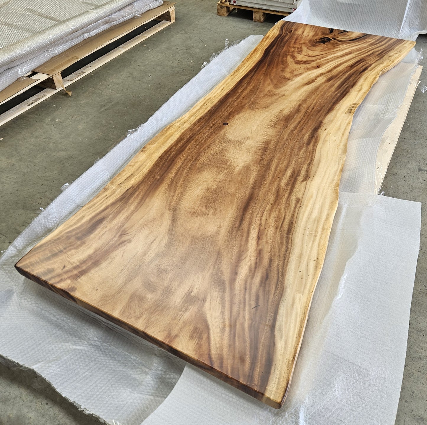 Table number 11 (260x100cm)