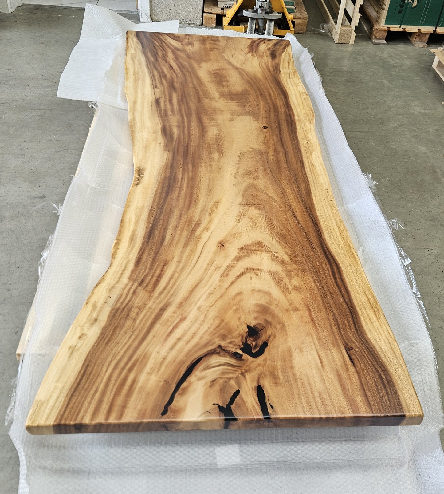 Table number 11 (260x100cm)