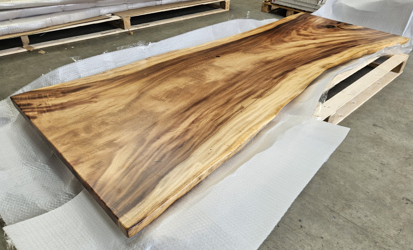 Table number 11 (260x100cm)
