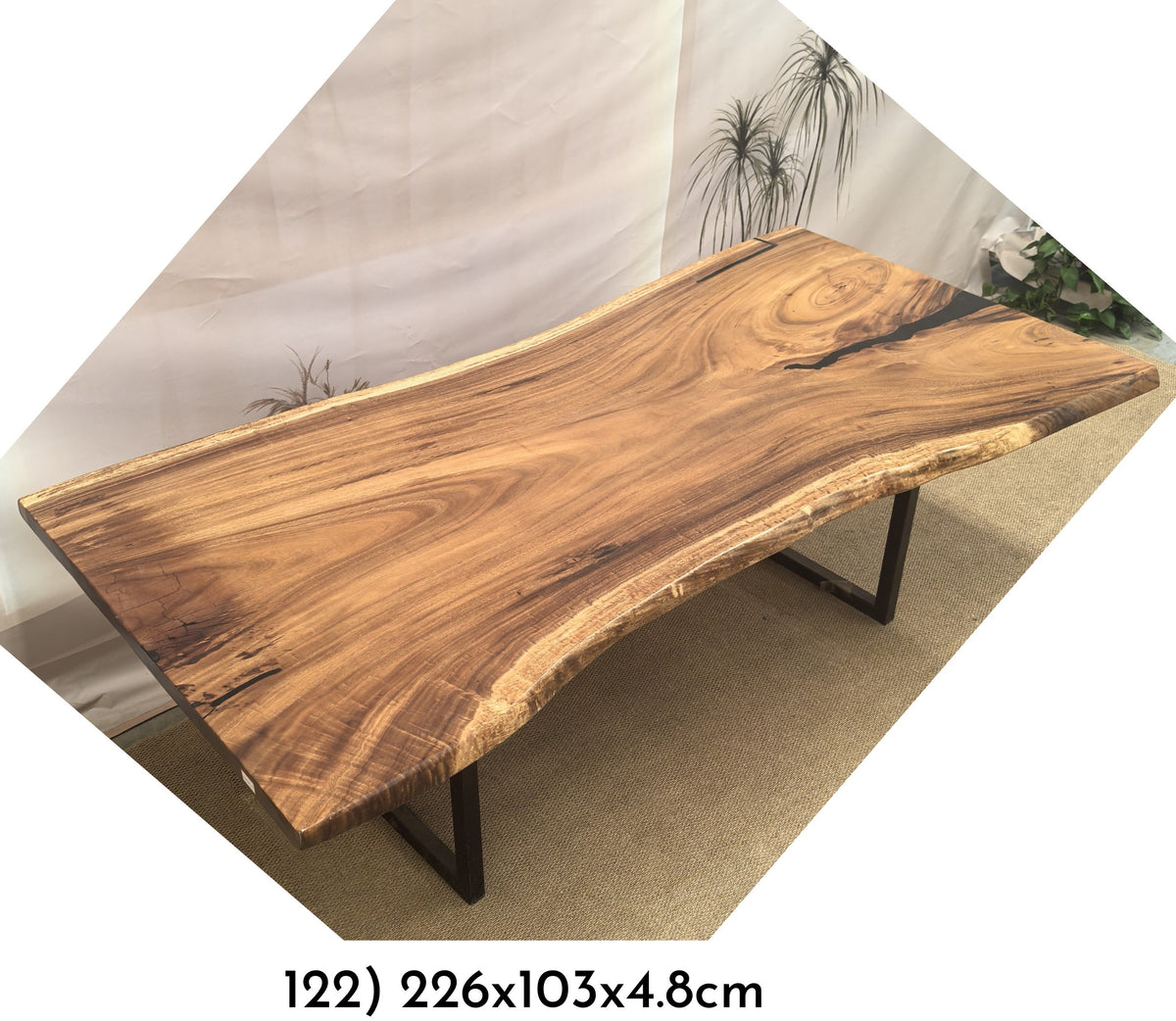 Table number 122 (226x103cm)