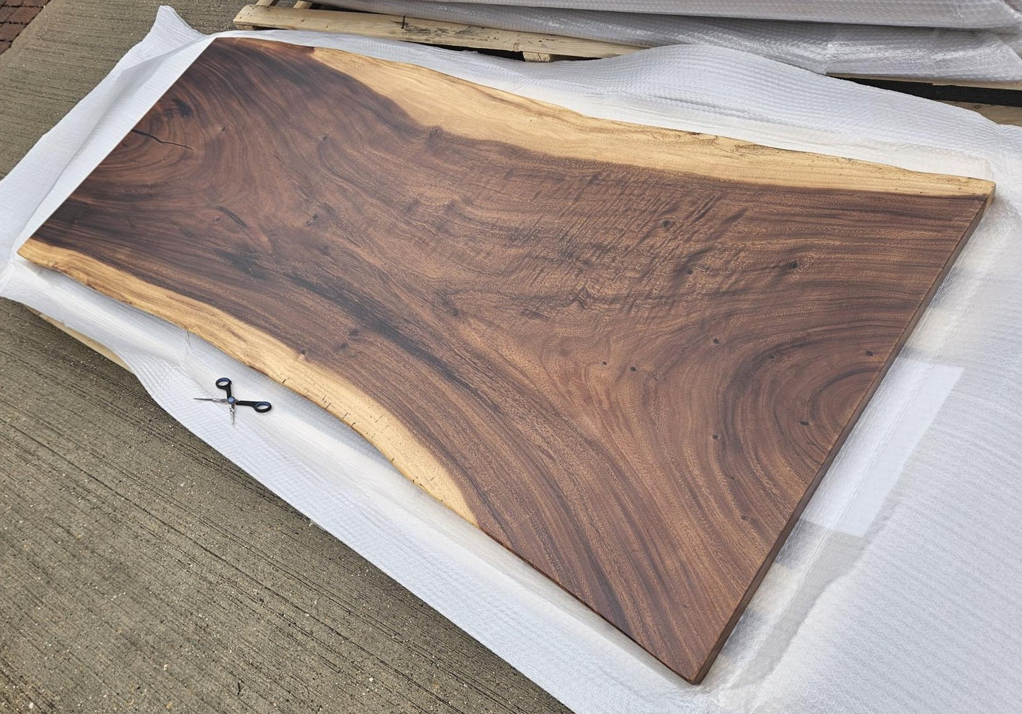 Table number 12 (210x86cm)