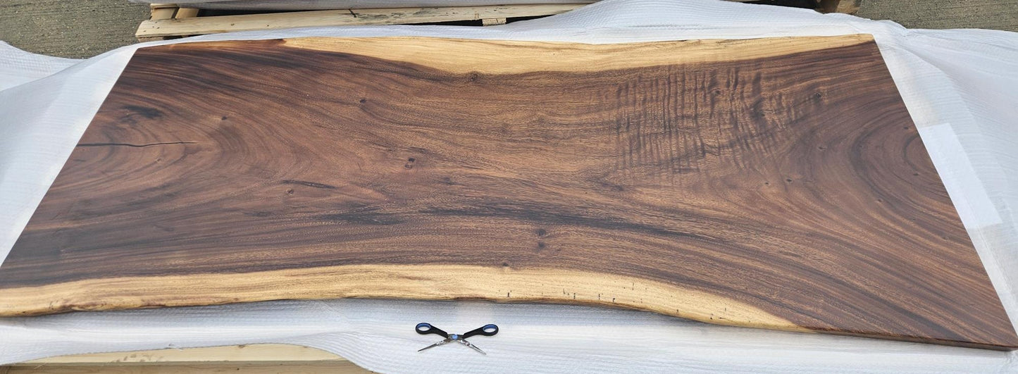 Table number 12 (210x86cm)