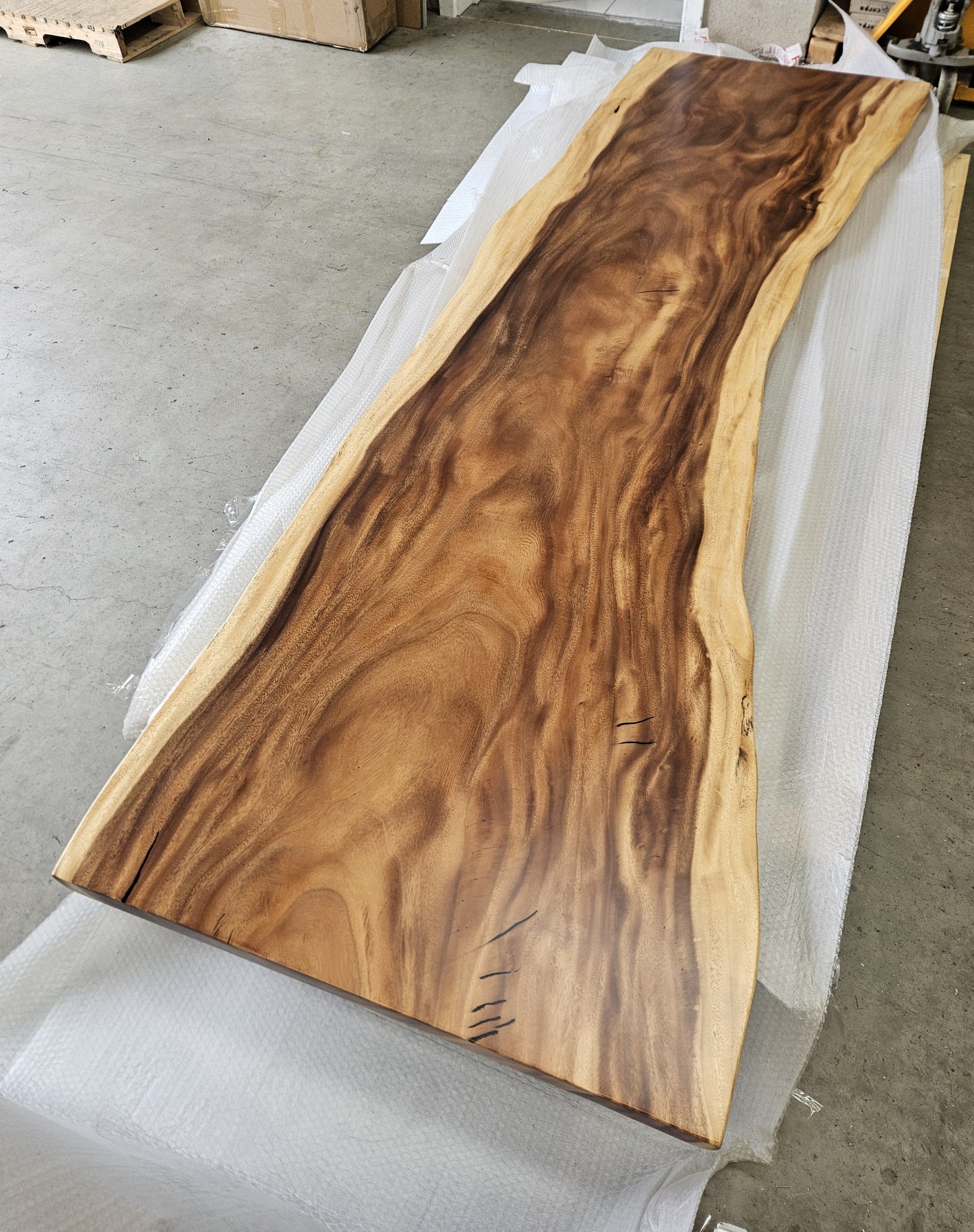 Table number 12 (294x93cm)