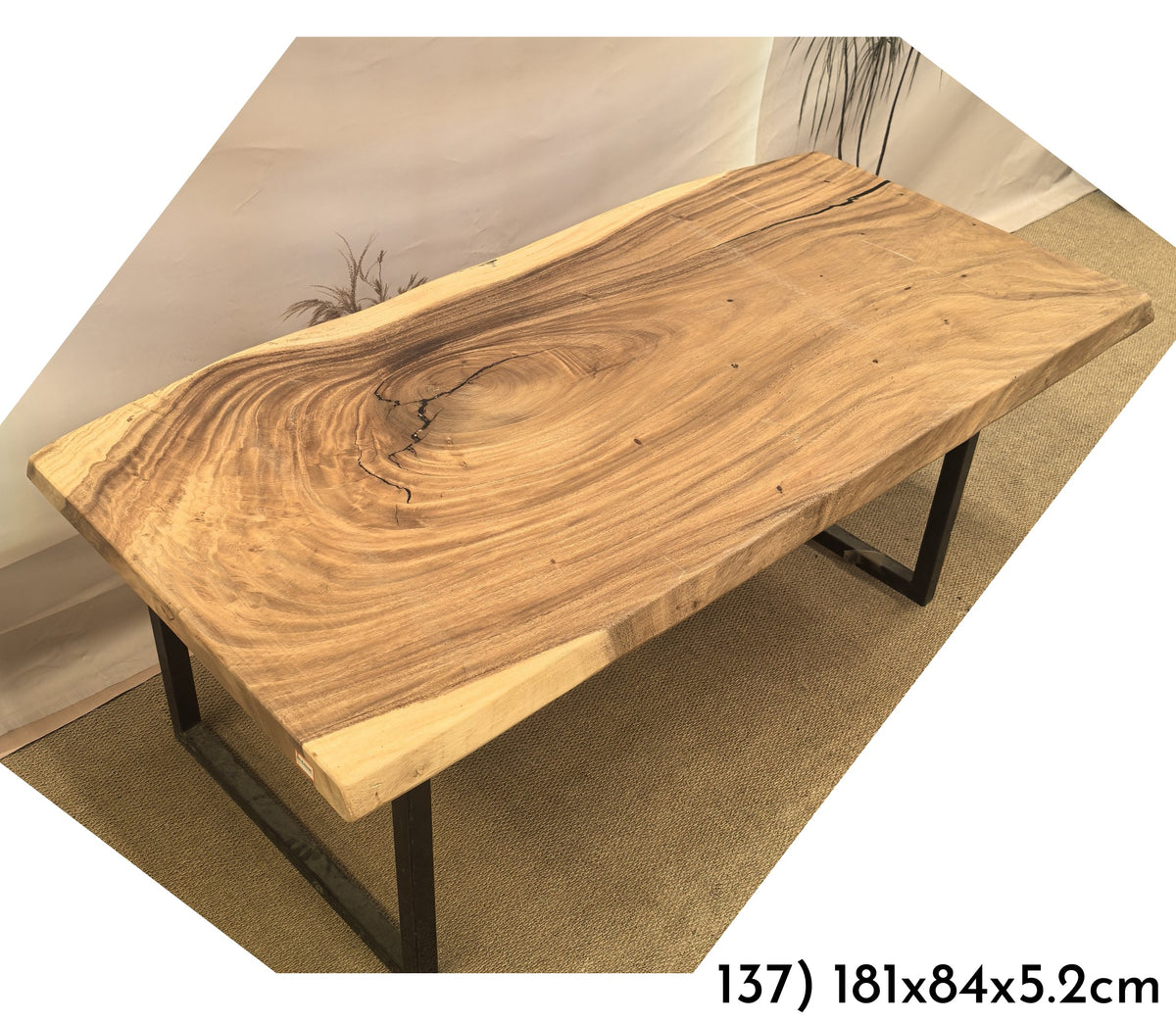 Table number 137 (181x84cm)