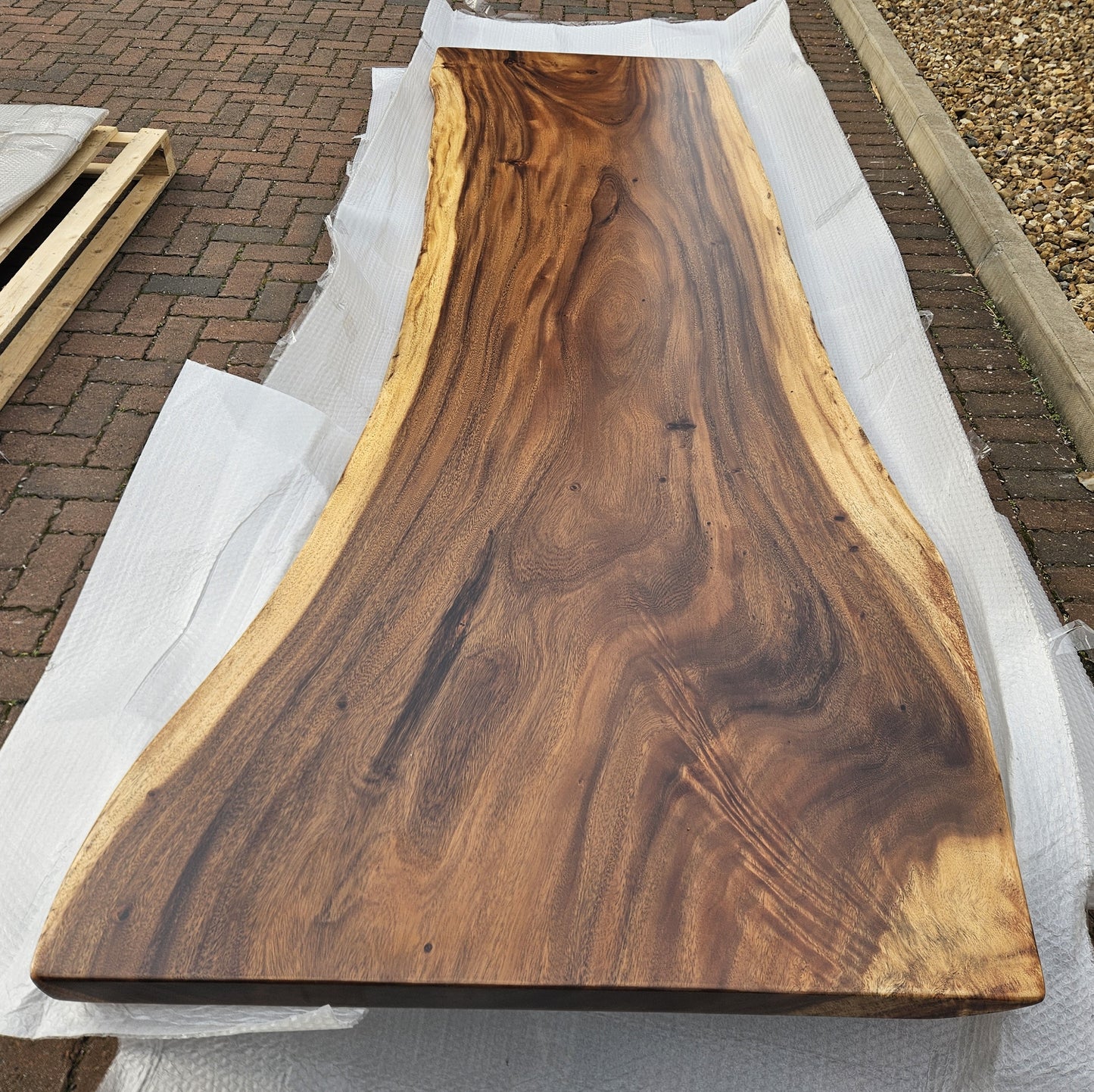 Table number 13 (270x95cm)