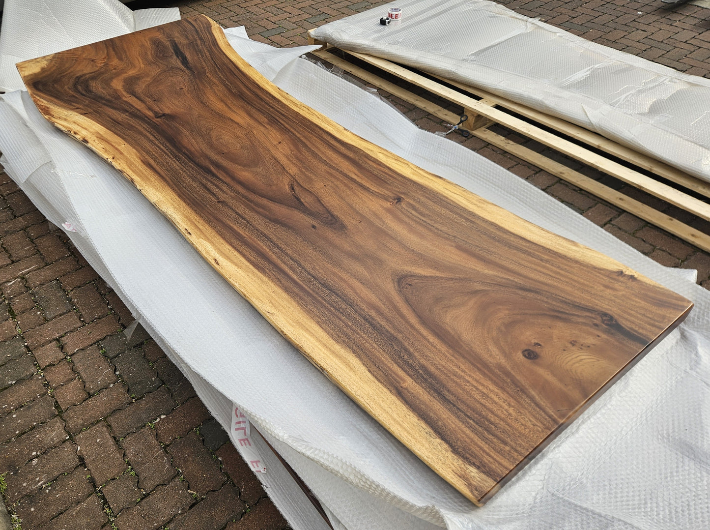 Table number 13 (270x95cm)
