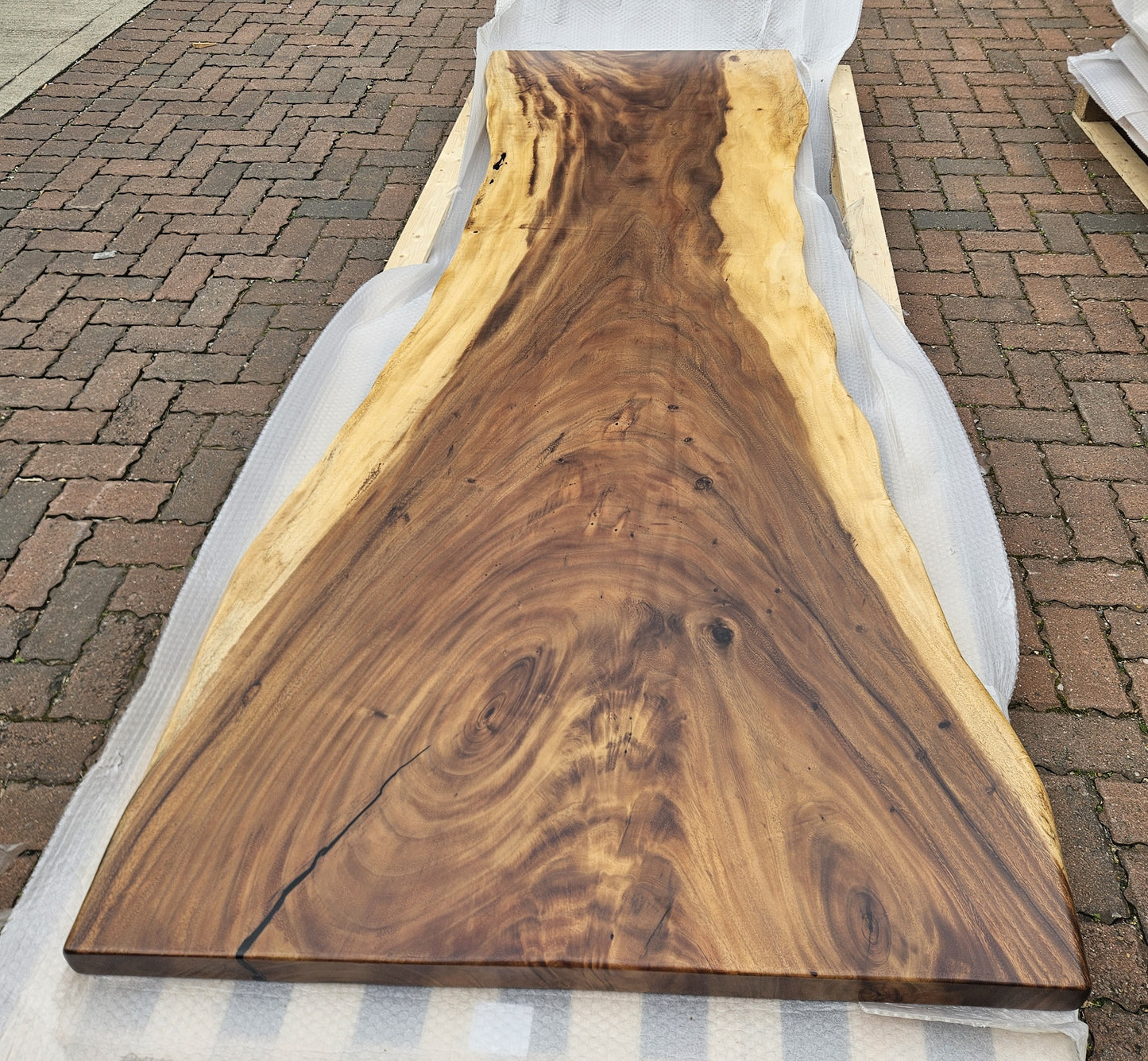 Table number 14 (259x95cm)
