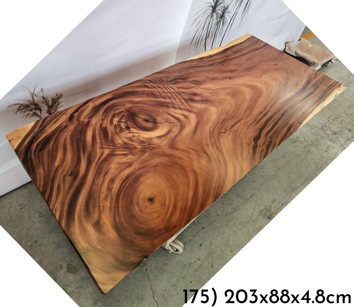 Table number 175 (203x88cm)