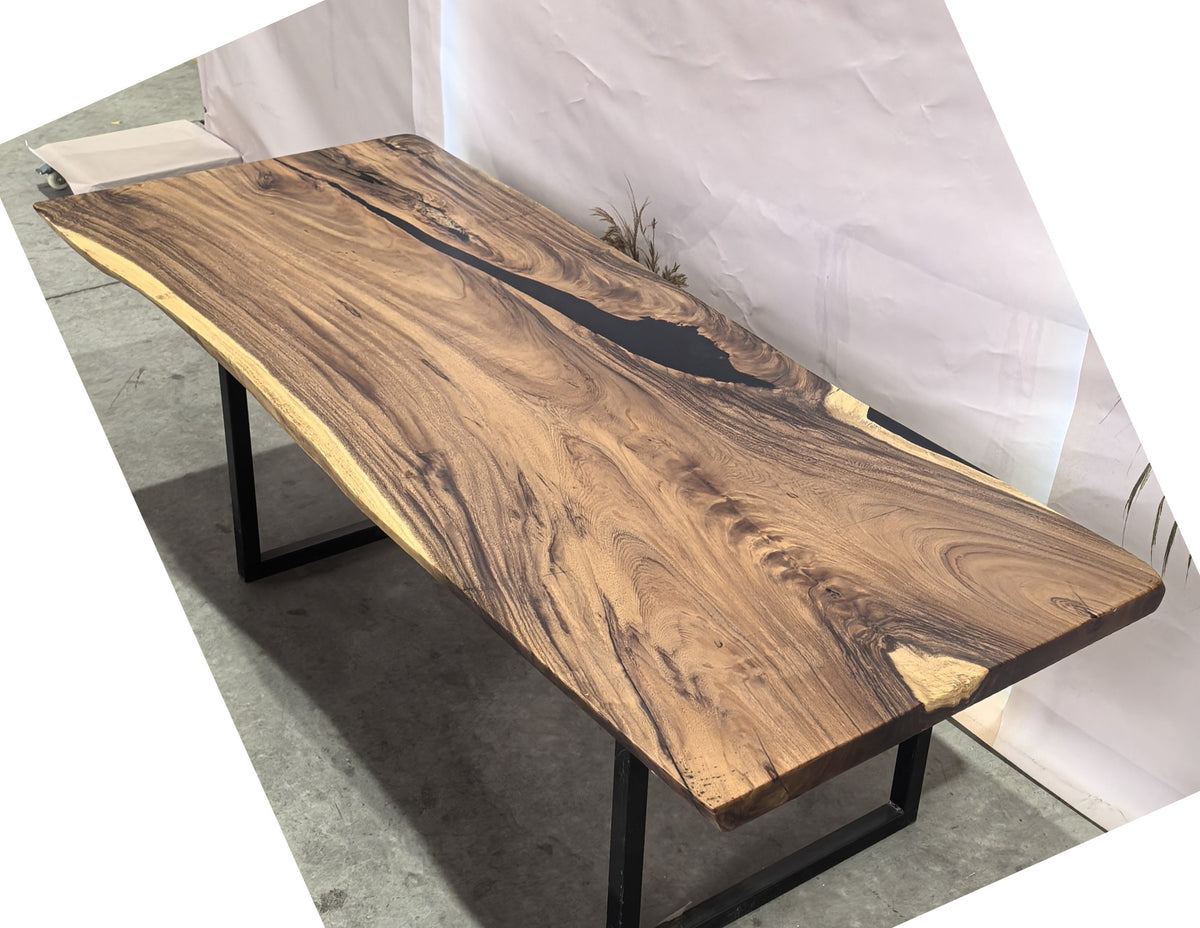 Table number 176 (226x94cm)