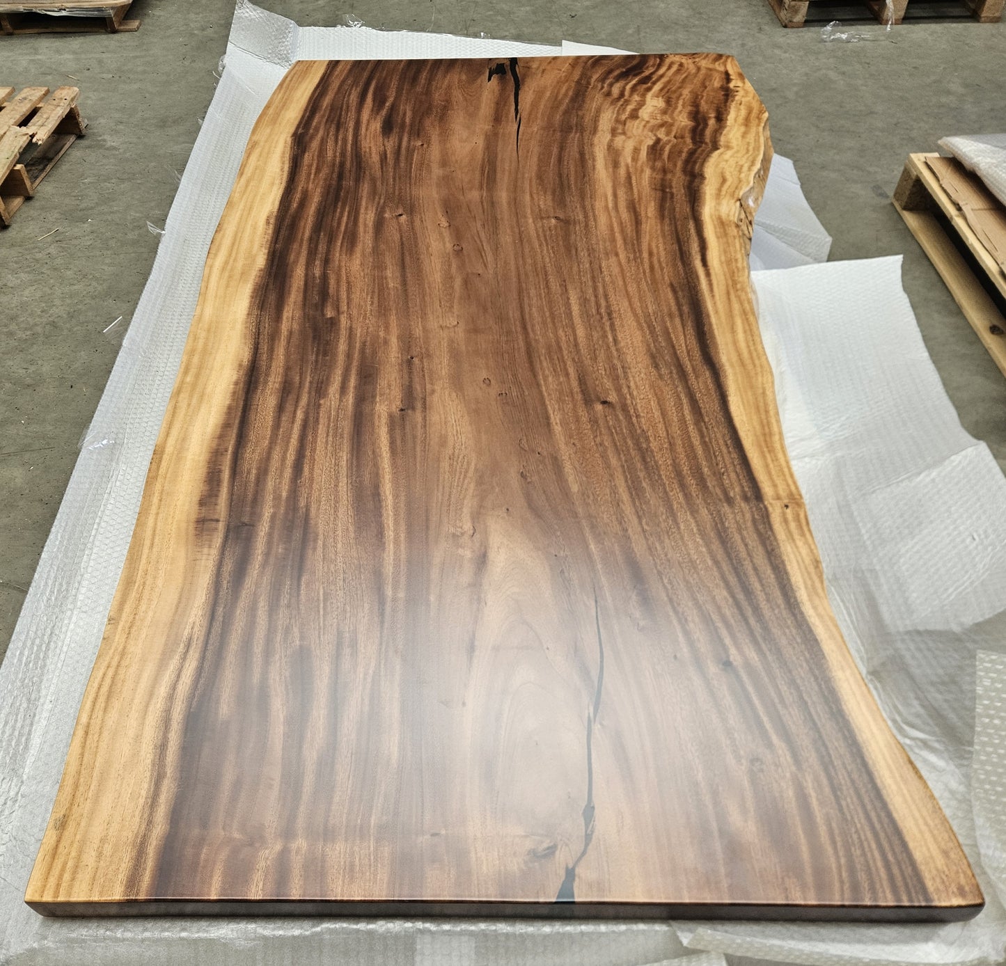 Table number 17 (212x114cm)
