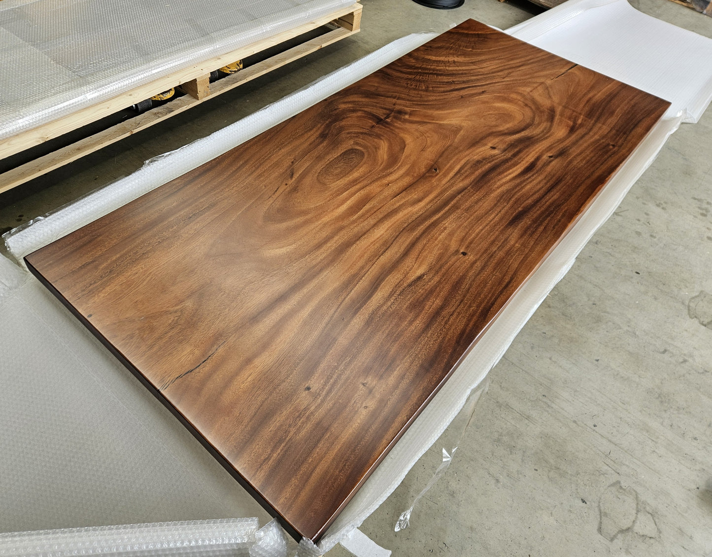 Table number 17 (225x100cm)