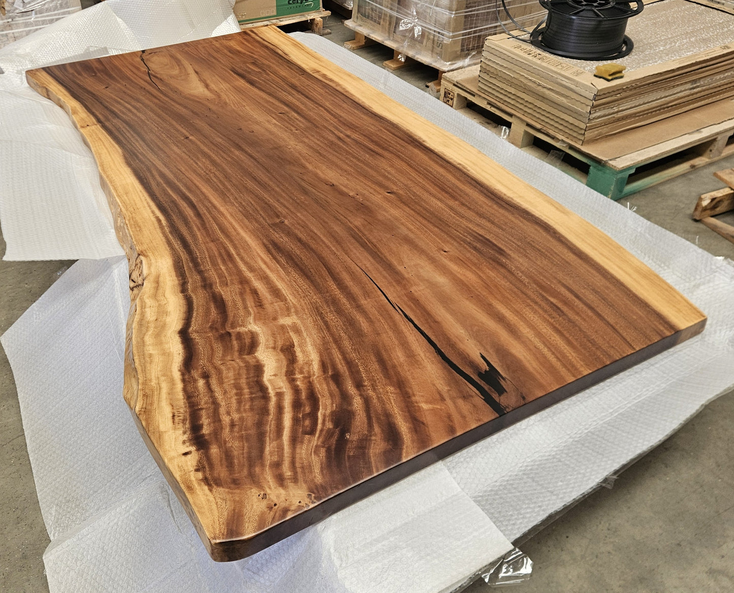 Table number 17 (212x114cm)