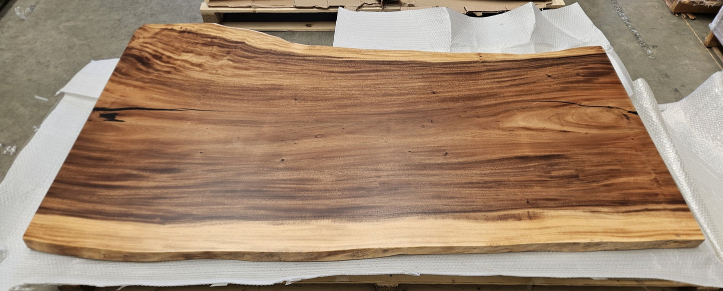 Table number 17 (212x114cm)