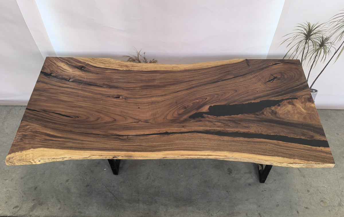 Table number 180 (230x105cm)