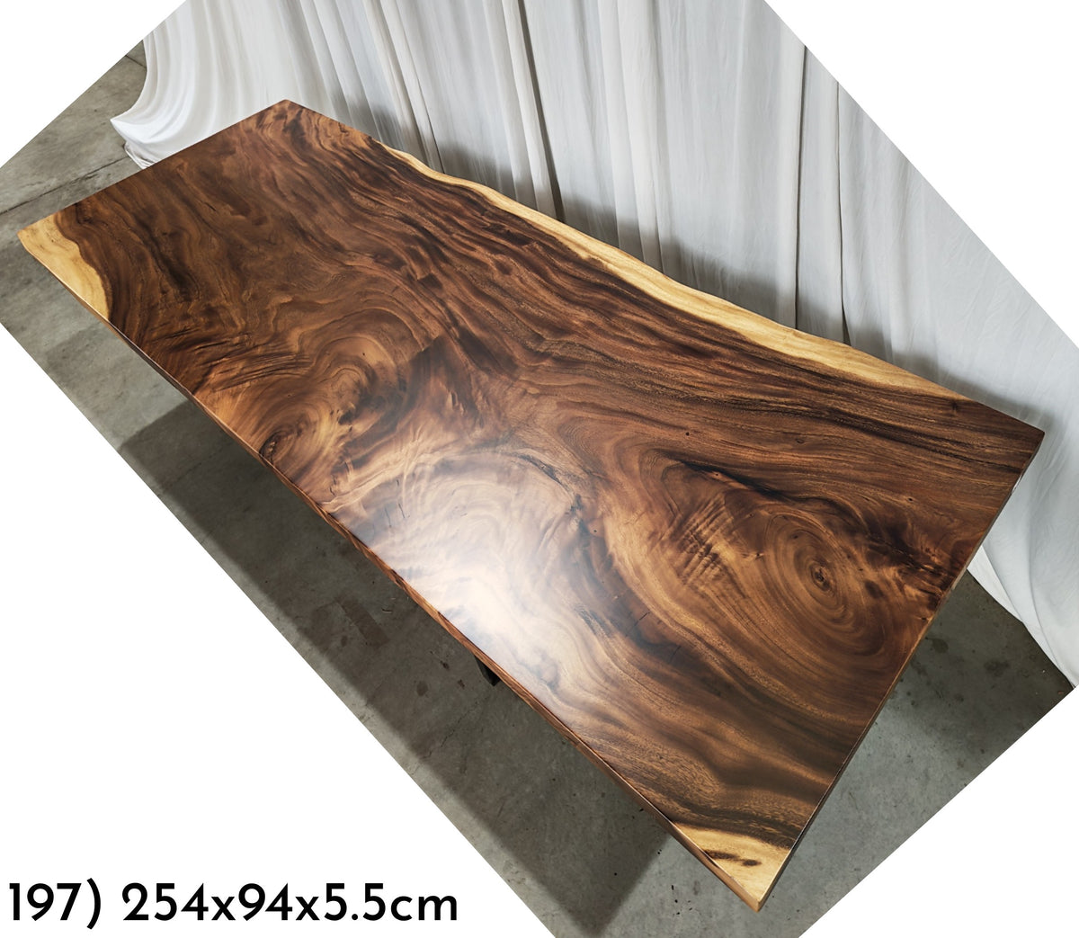 Table number 197 (254x94cm)