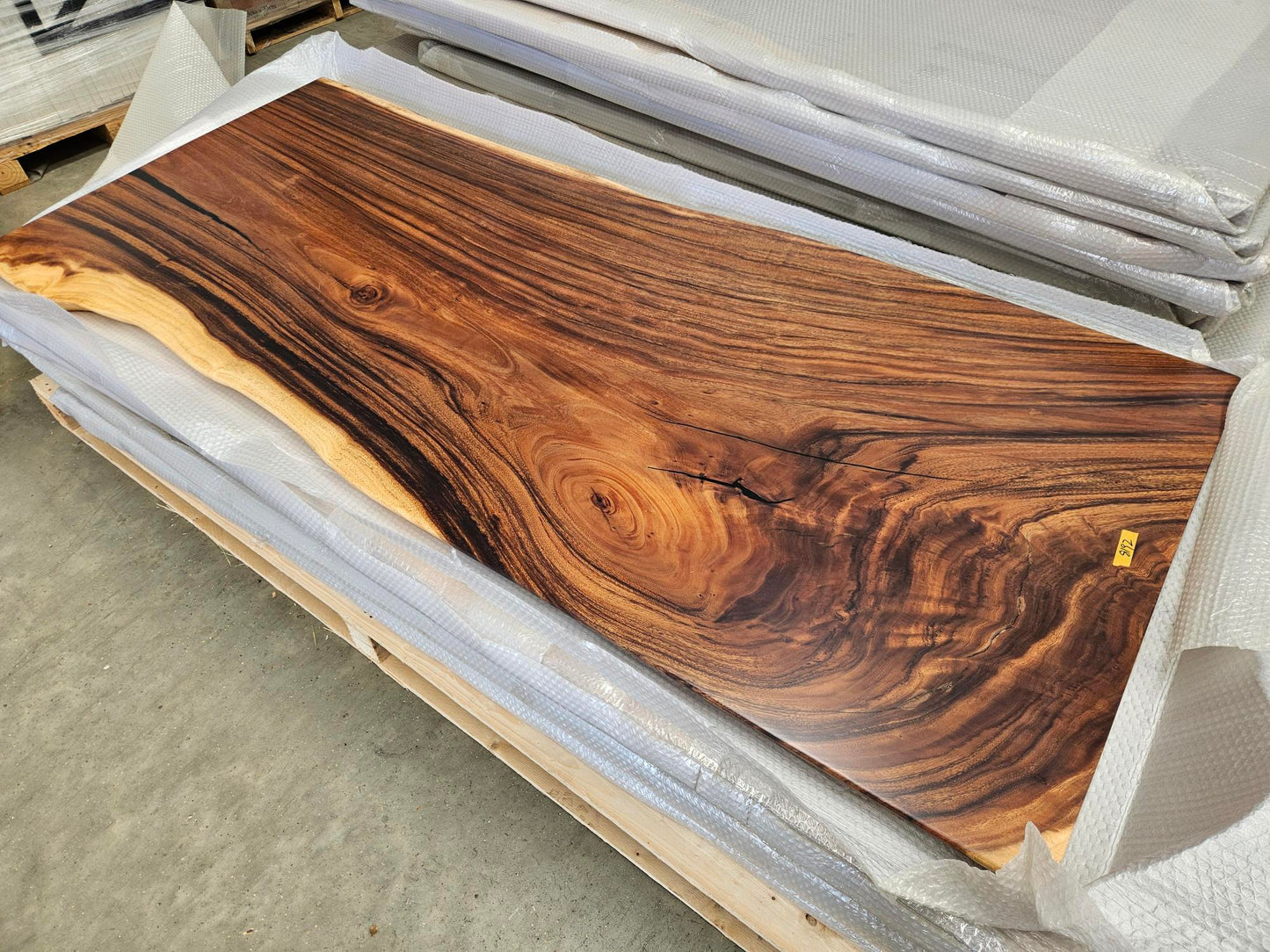 Table number 19 (221x96cm)