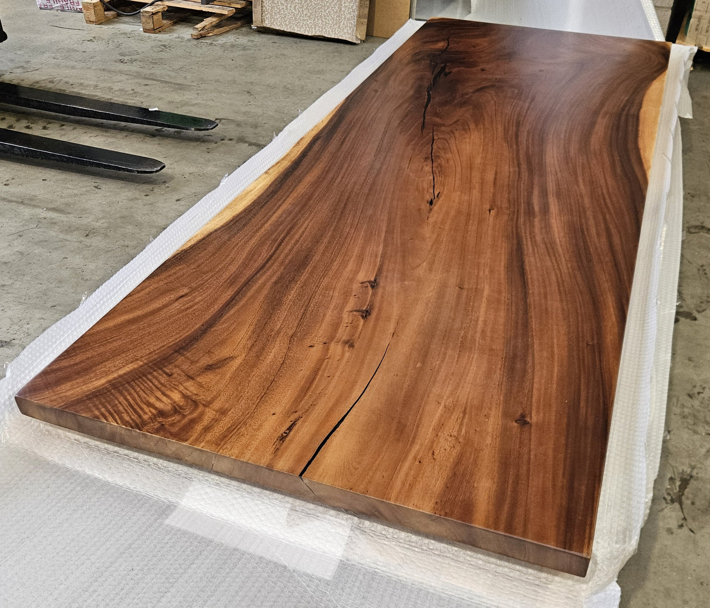 Table number 1 (262x101cm)