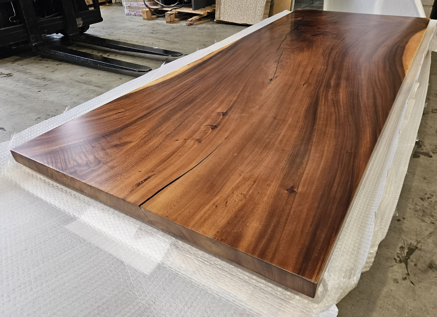 Table number 1 (262x101cm)