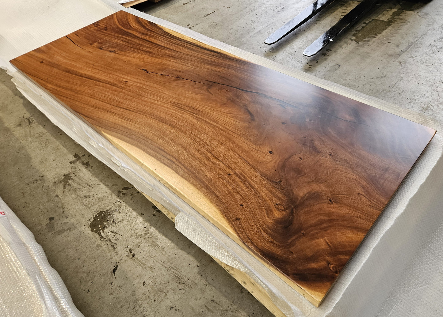 Table number 1 (262x101cm)