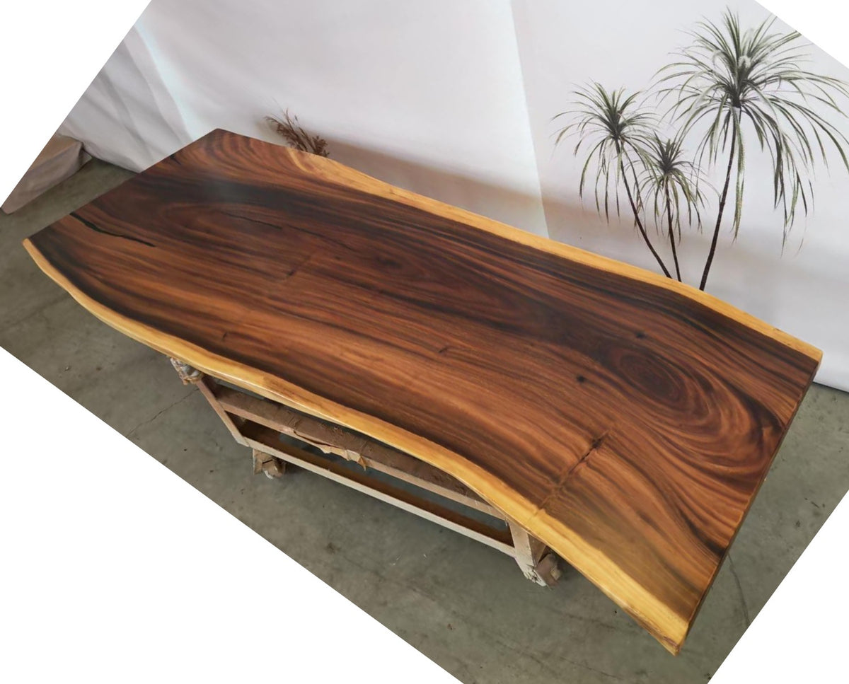 Table number 200 (250x82cm)