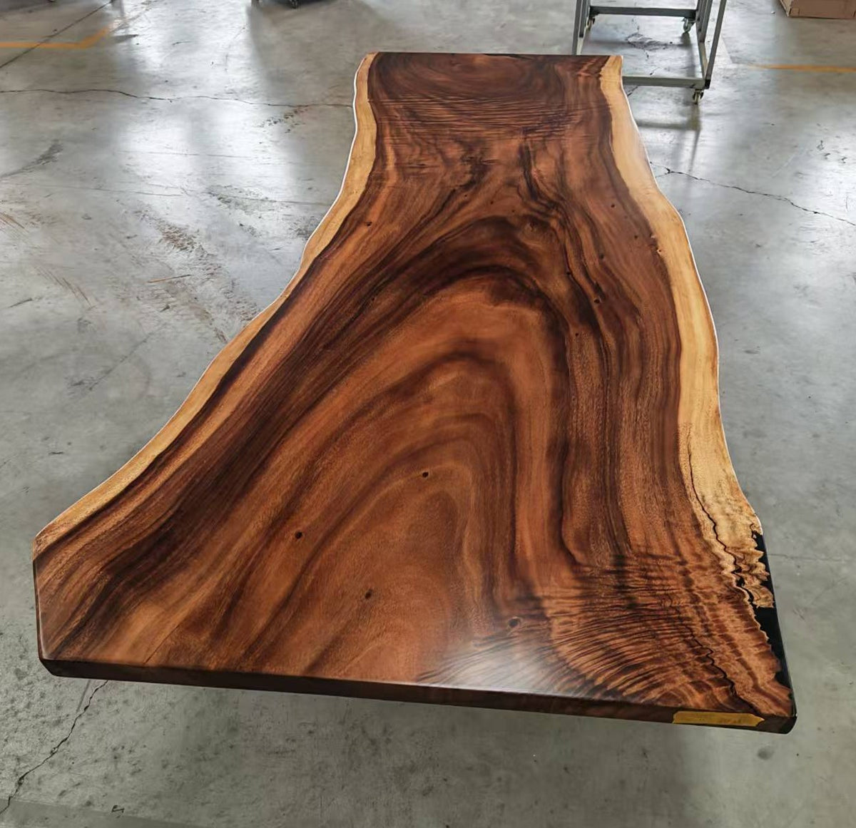 Table number 202 (290x101cm)