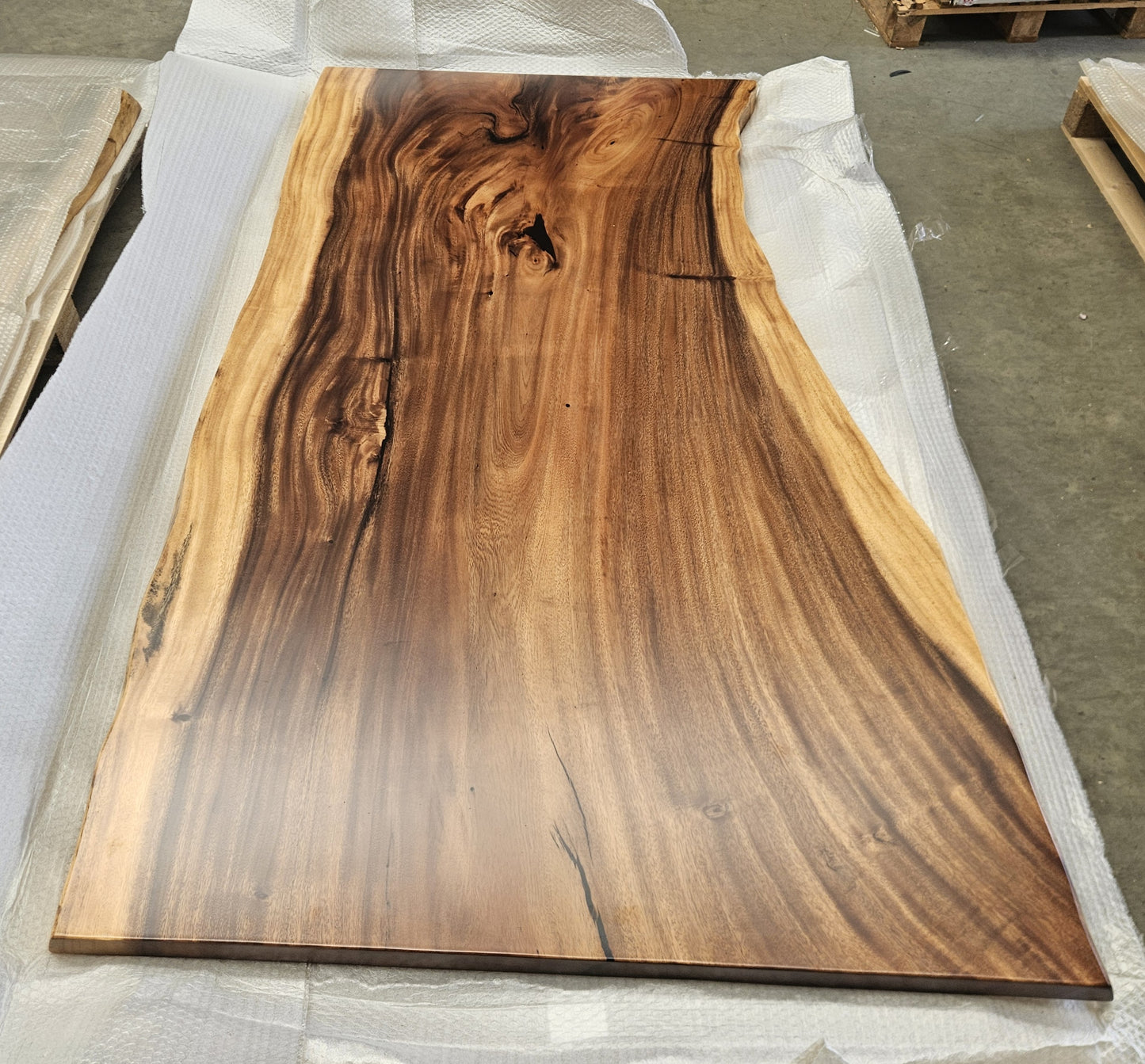 Table number 21 (200x112cm)