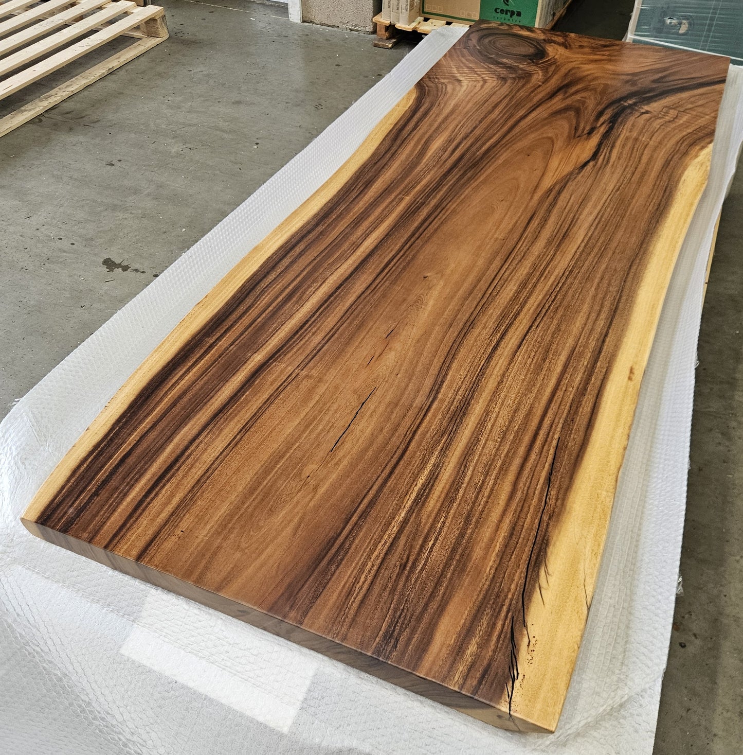 Table number 23 (257x94cm)