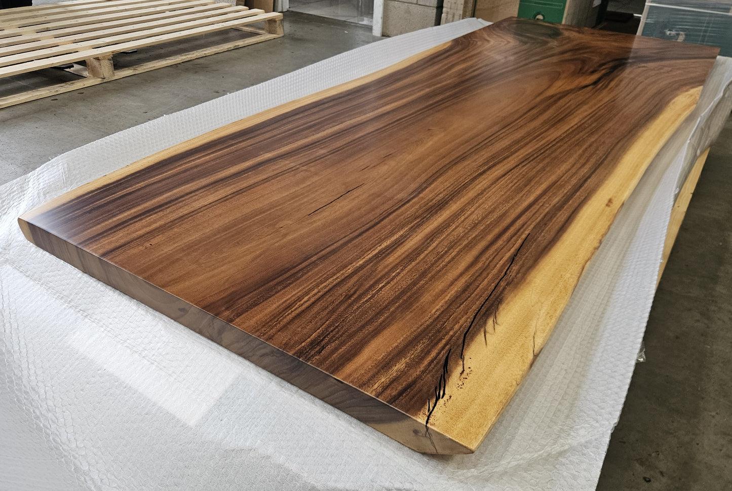 Table number 23 (257x94cm)