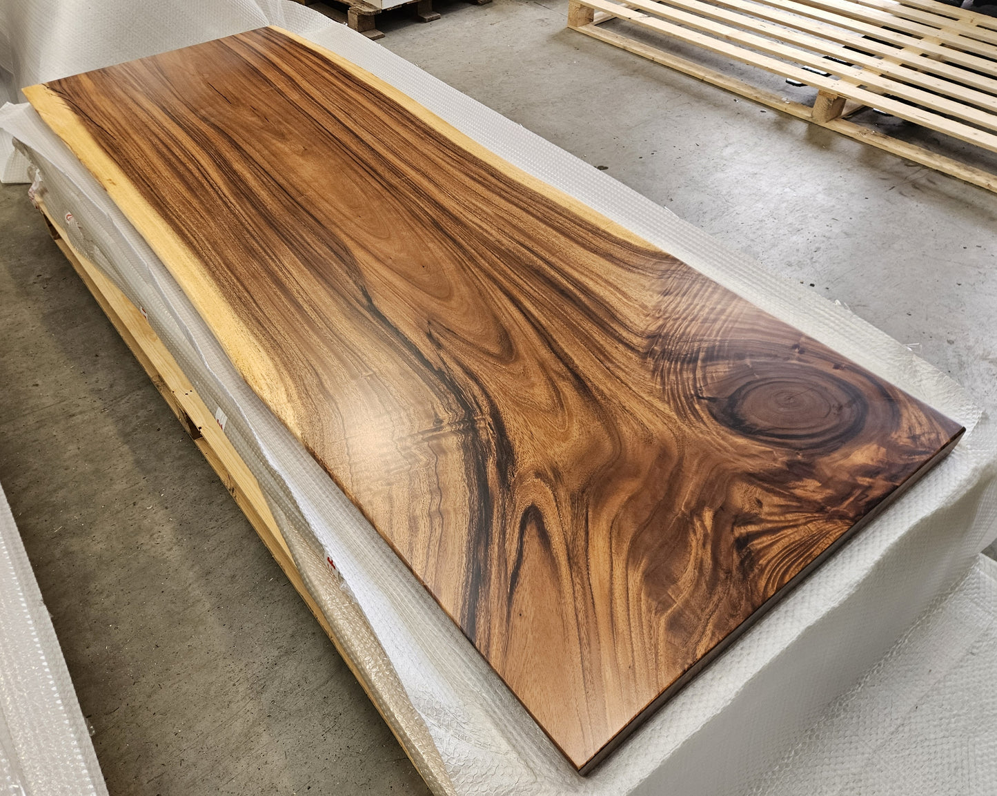 Table number 23 (257x94cm)