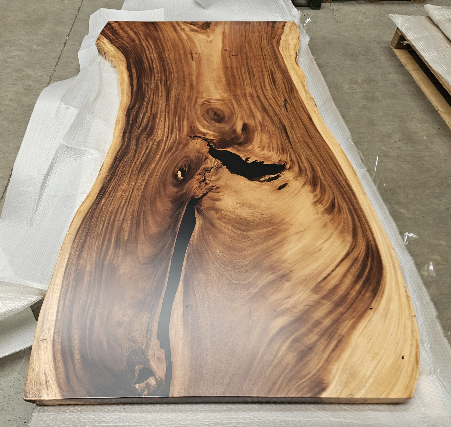 Table number 24 (222x112cm)
