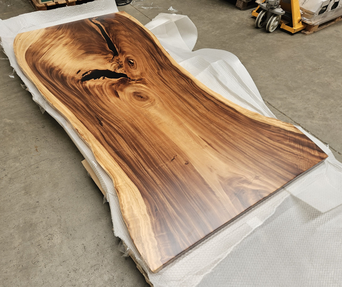 Table number 24 (222x112cm)