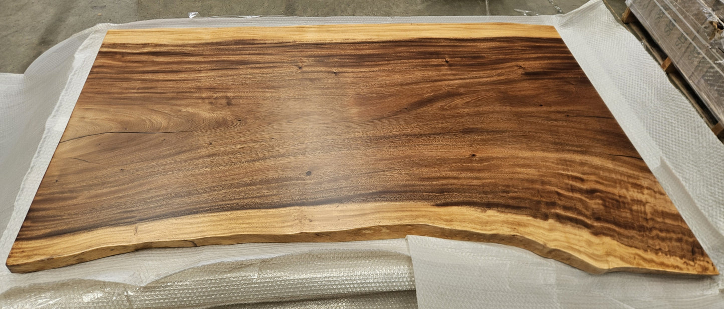 Table number 25 (190x108cm)