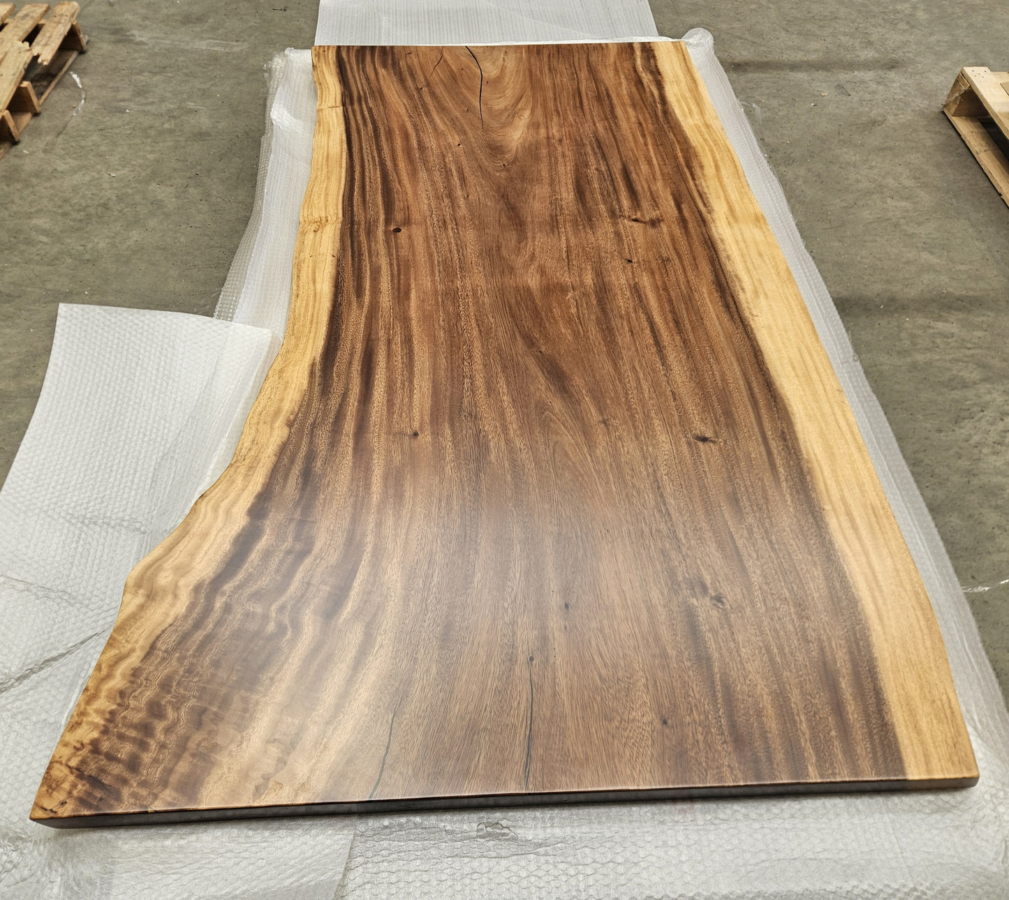 Table number 25 (190x108cm)