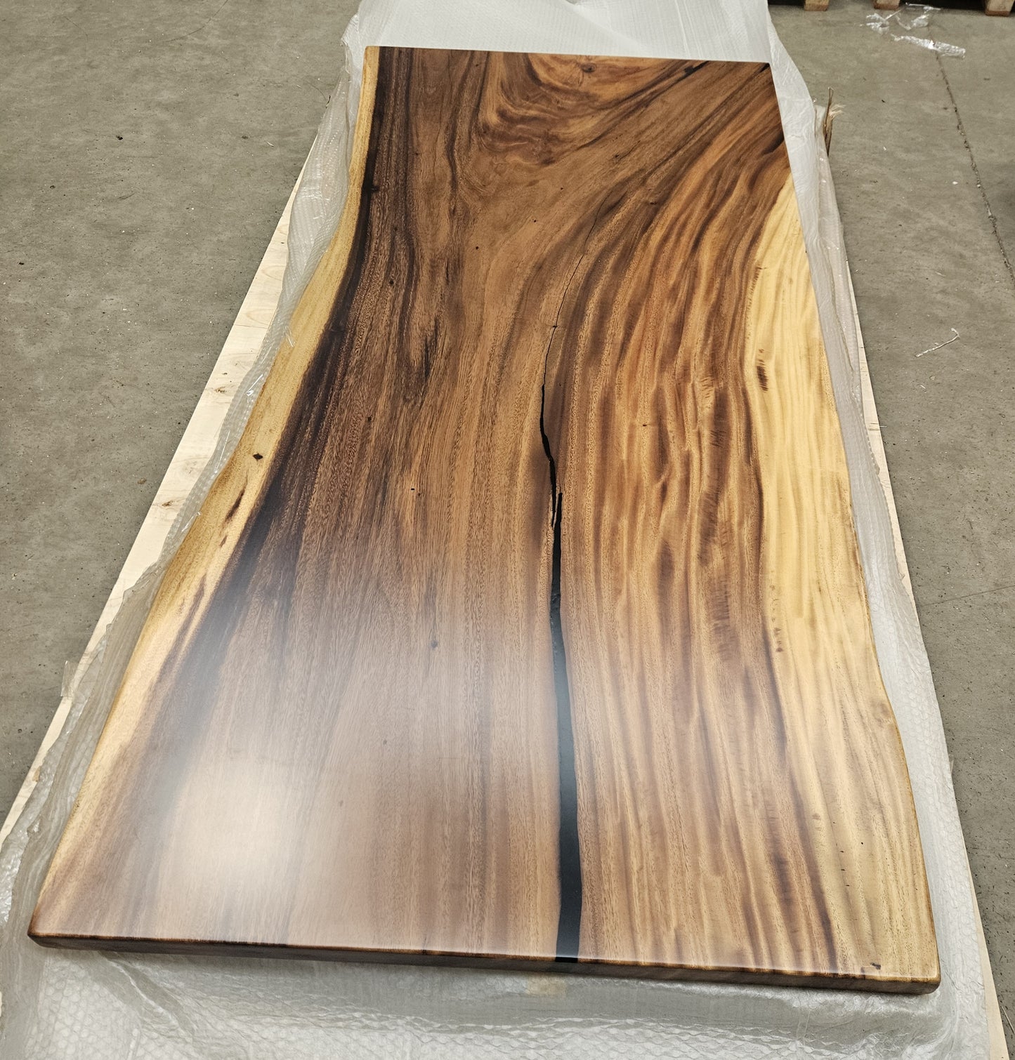 Table number 26 (210x100cm)