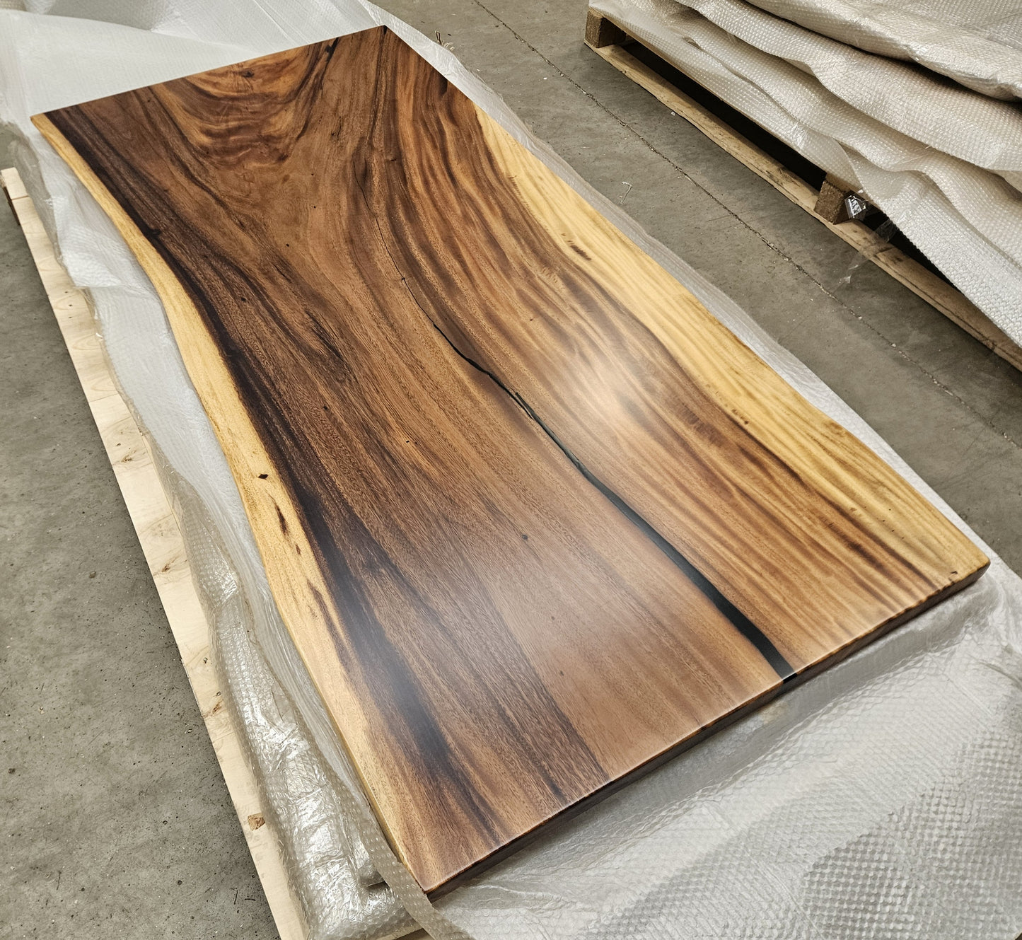 Table number 26 (210x100cm)