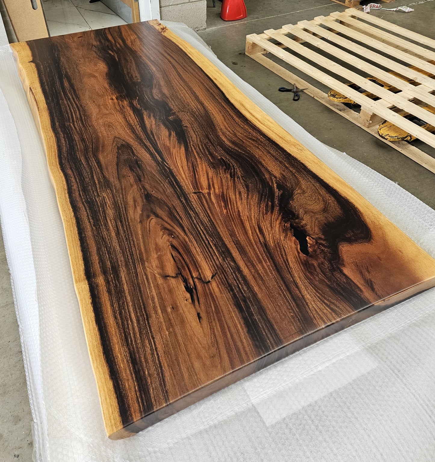 Table number 27 (206x88cm)