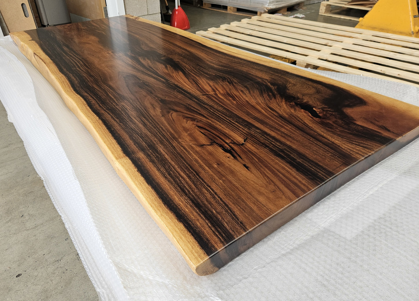 Table number 27 (206x88cm)