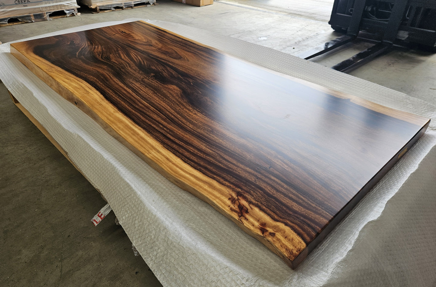 Table number 27 (206x88cm)