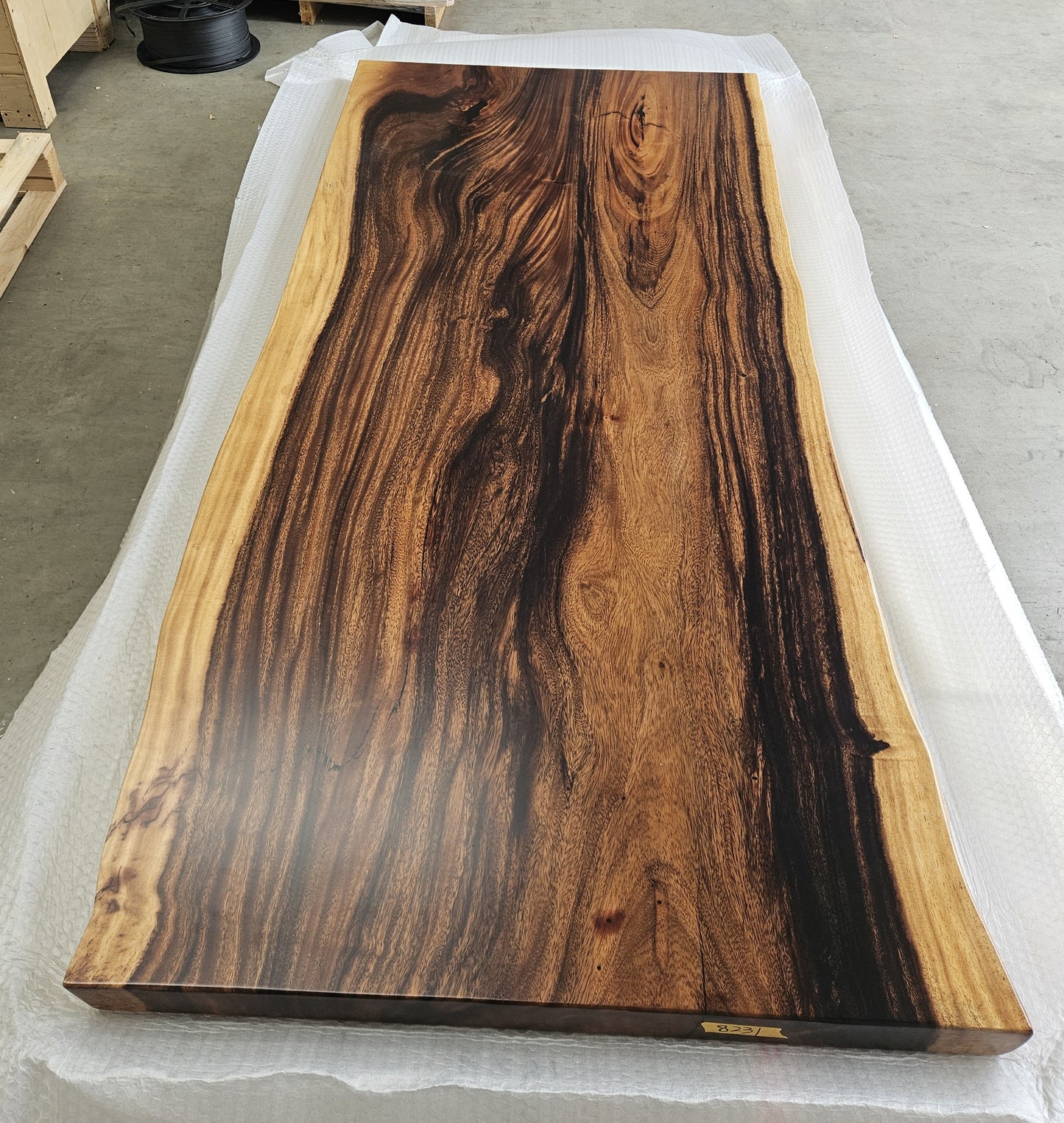 Table number 27 (206x88cm)