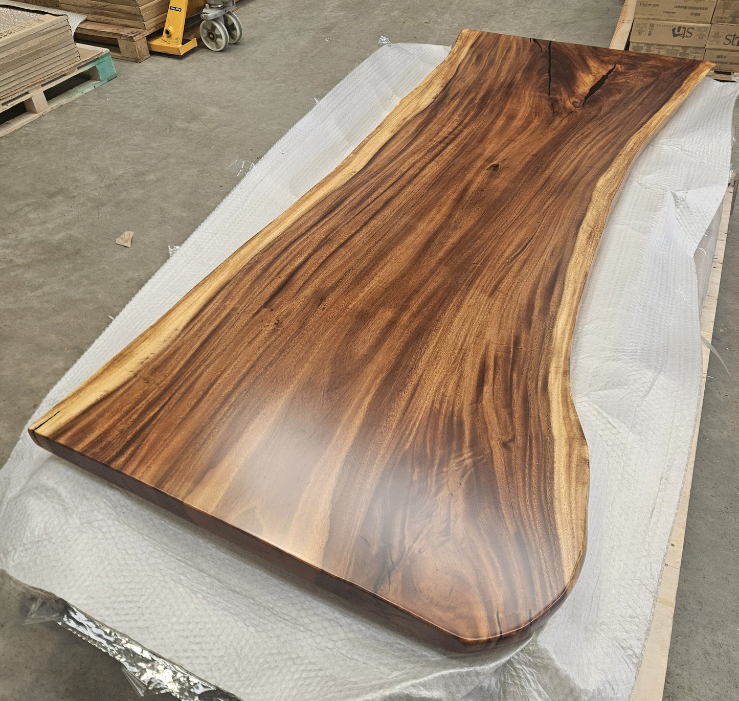 Table number 28 (212x88cm)