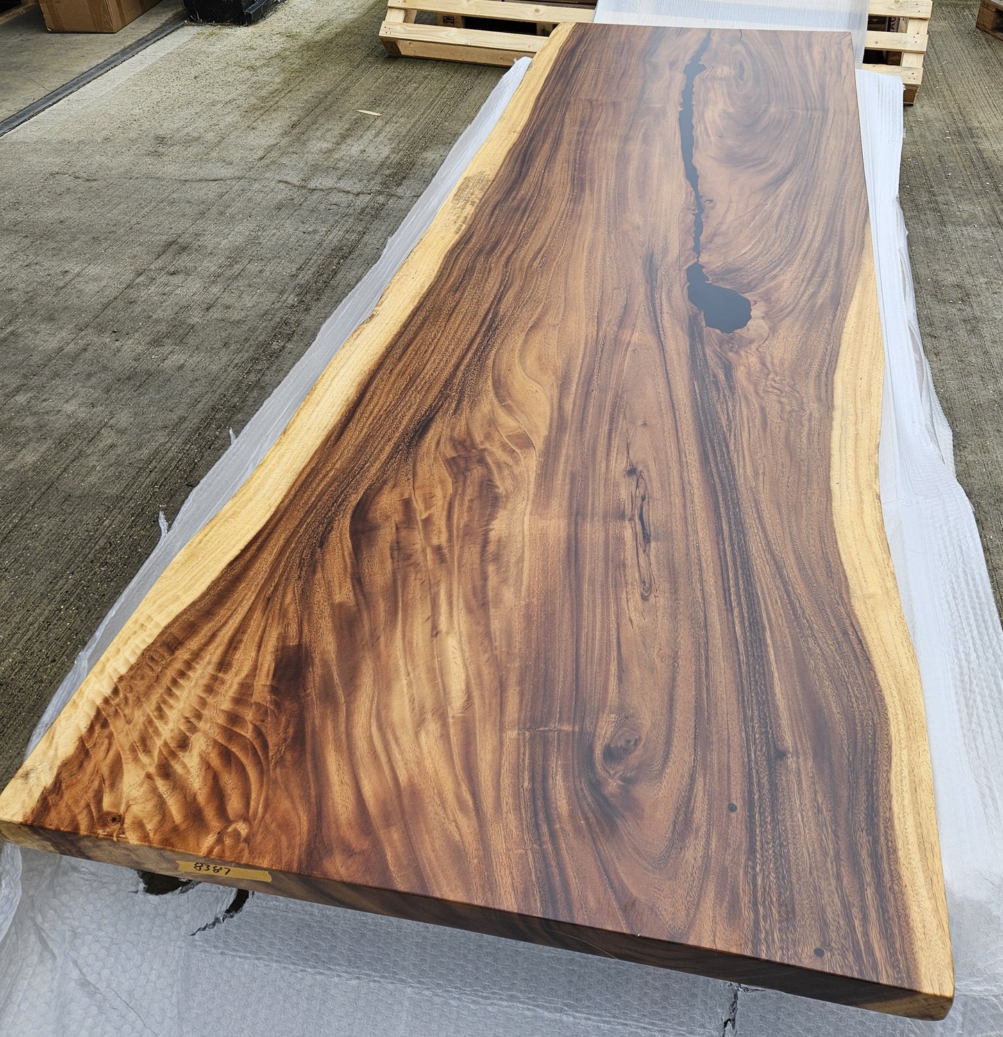 Table number 29 (298x96cm)