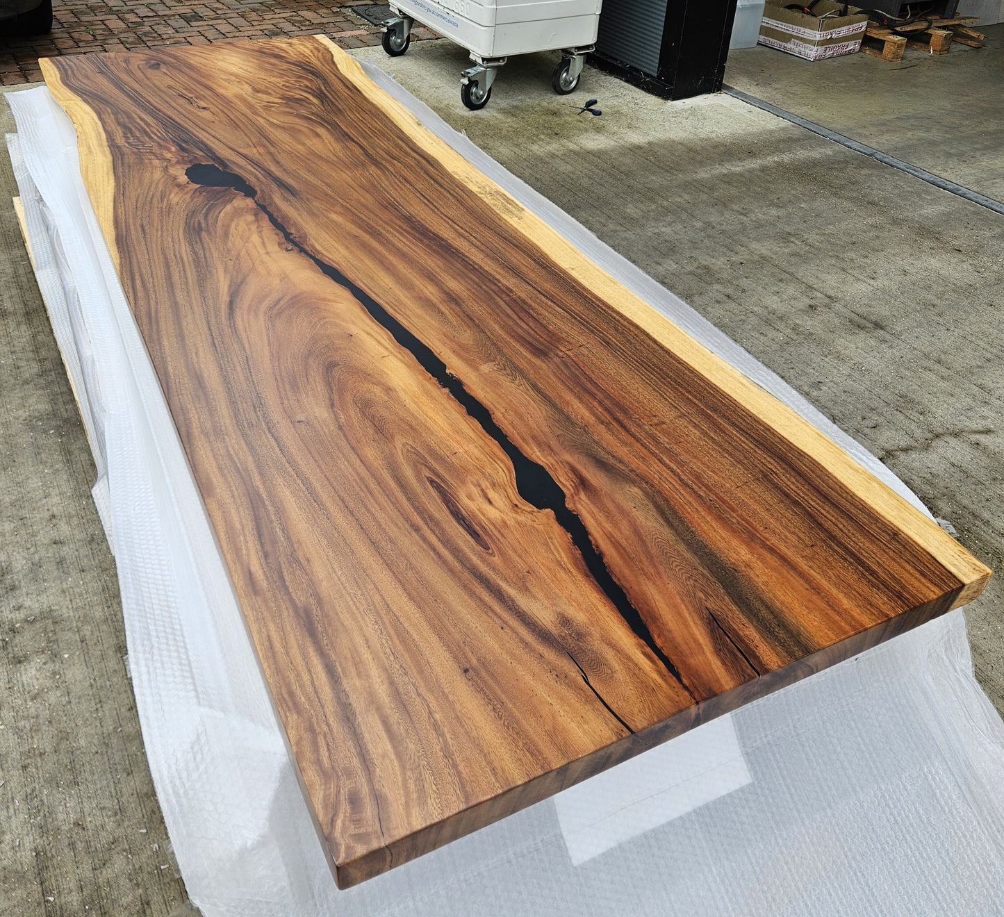 Table number 29 (298x96cm)