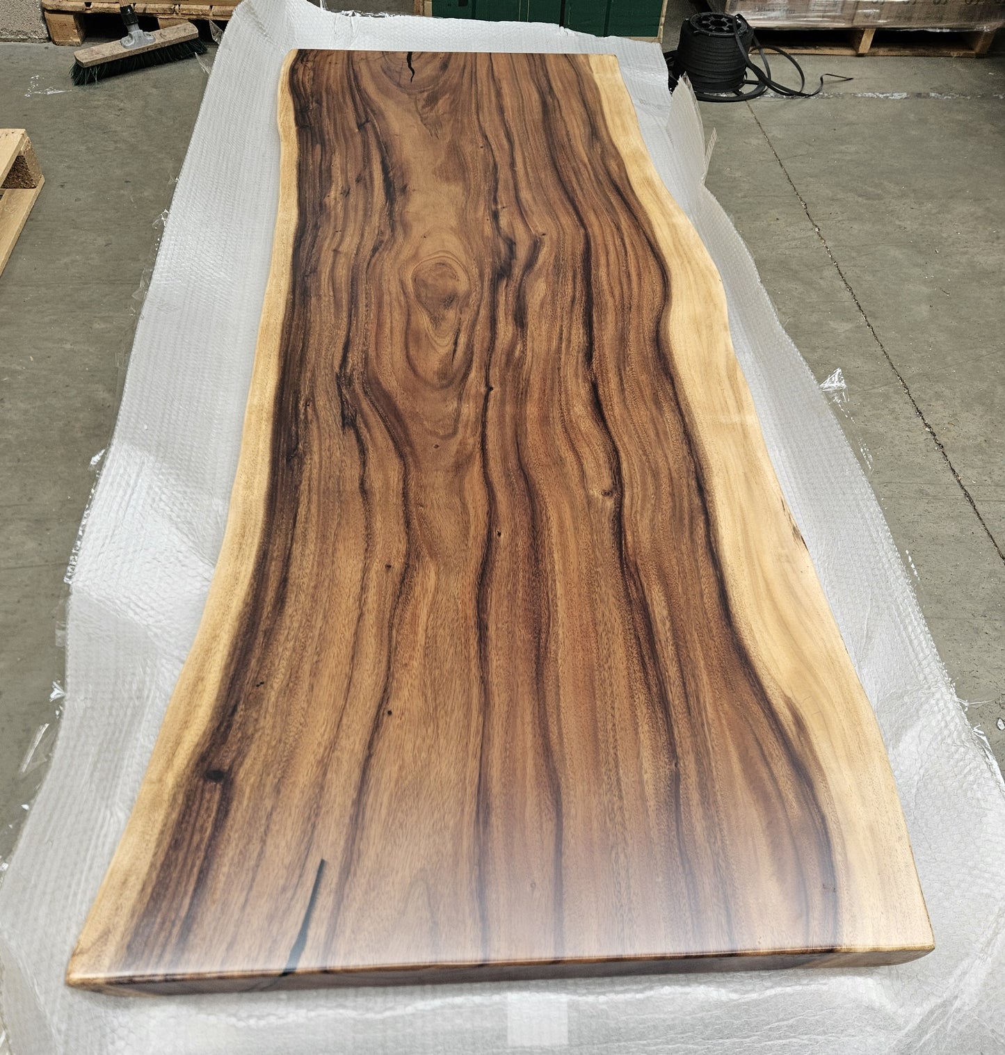 Table number 2 (227x88cm)