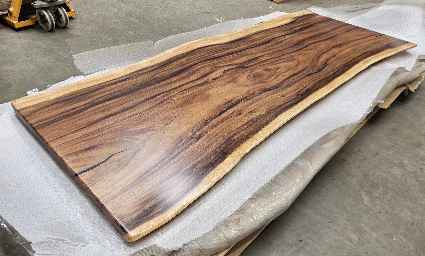 Table number 2 (227x88cm)